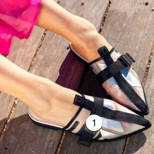 Size 6. Beautiful unique shoes! Very comfortable! New